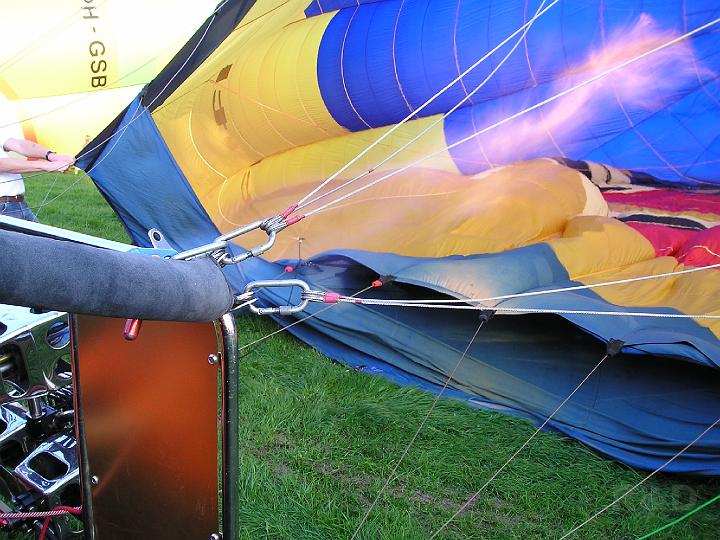 Ballonvlucht 24 mei 2007 (24).JPG